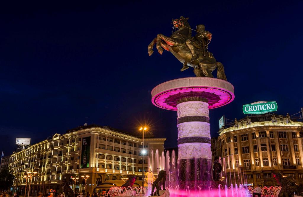 Skopje City Square View Buitenkant foto